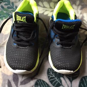 EVERLAST sport  boys shoes size 13 M